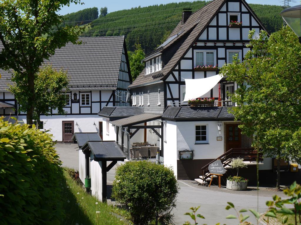 Gasthof Zur Post Шмалленберг Екстер'єр фото